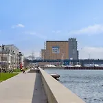 Appartamento Waterfront - - Free Parking