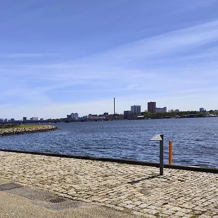 Lägenhet Waterfront - - Free Parking *