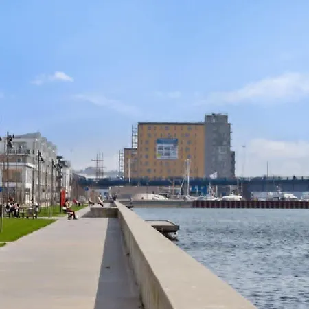 Lägenhet Waterfront - - Free Parking