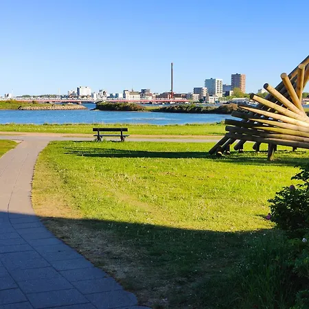 Waterfront - - Free Parking * Norresundby